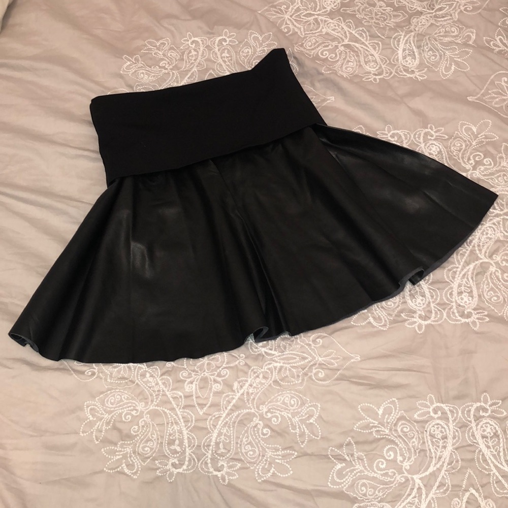 Aritzia Wilson Free Vegan Leather Flair Skirt